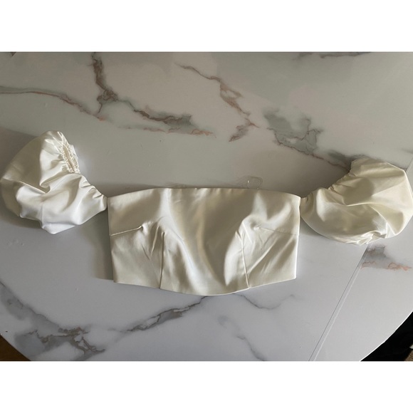 Meshki strapless top with puff sleeves. - Picture 1 of 5